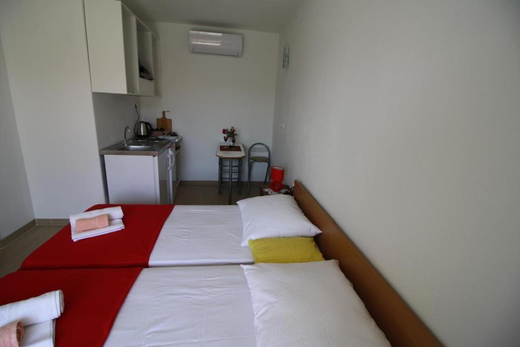 Apartment Gita Sumartin Bagian luar foto